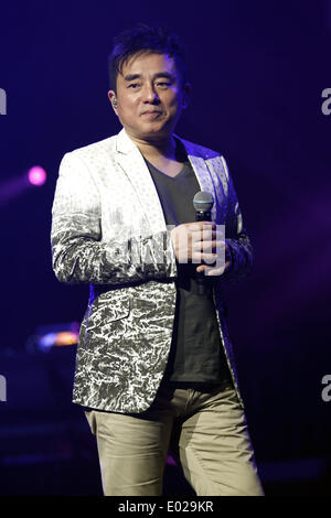 Toronto, Canada. 27 avril 2014. Hong Kong Cantopop chanteur David lui, mieux connu comme Lui Fong, effectue au Casino Rama. (J.Kan/EXImages). Banque D'Images