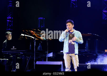 Toronto, Canada. 27 avril 2014. Hong Kong Cantopop chanteur David lui, mieux connu comme Lui Fong, effectue au Casino Rama. (J.Kan/EXImages). Banque D'Images