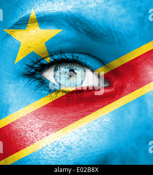 Visage peint avec drapeau de République démocratique du Congo Banque D'Images