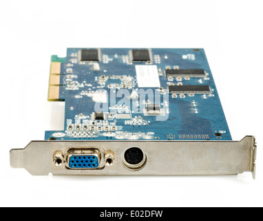 Ancienne carte graphique ordinateur VGA isolé sur fond blanc Banque D'Images