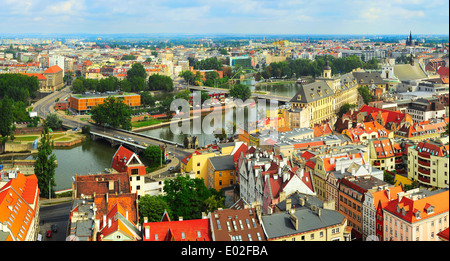 Vue panoramique de Wroclaw à partir de la cathédrale de Saint Jean Baptiste. Wroclaw est la capitale historique de la Silésie. Banque D'Images