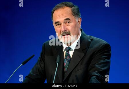 Munich, Allemagne. Apr 30, 2014. Bernd Pischetsrieder, Président du conseil de surveillance de la compagnie de réassurance Munich Re, parle à l'Assemblée générale au Centre International des Congrès (ICM) Muenchen à Munich, Allemagne, 30 avril 2014. Photo : SVEN HOPPE/dpa/Alamy Live News Banque D'Images