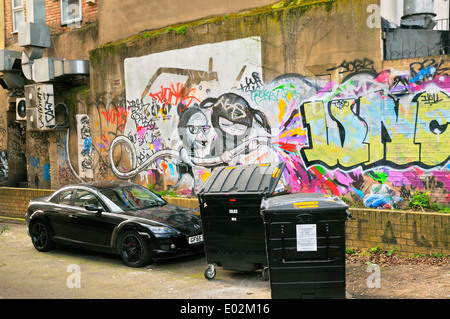 Graffitis colorés dans la région de Brick Lane, Tower Hamlets, East London, UK Banque D'Images