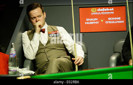 Sheffield, Royaume-Uni. Apr 30, 2014. Shaun Murphy perdu à Ronnie O'Sullivan par 13 images à 3 lors de la dernière 8 de la 2014 Dafabet World Championship Snooker au théâtre Crucible, Sheffield, Angleterre. Credit : Action Plus Sport/Alamy Live News Banque D'Images