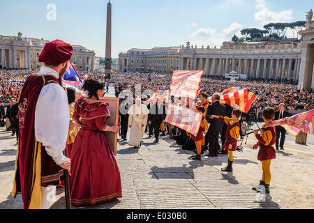 La cité du Vatican. 30 avril 2014. Le pape François - Audience générale du 30 avril 2014 Crédit : Realy Easy Star/Alamy Live News Banque D'Images