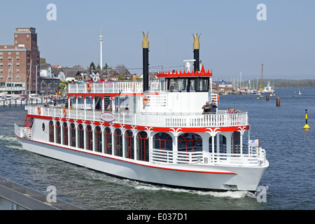 Le nouveau 'Princess' chlei paddlesteamer, Kappeln Schlei Fjord de la mer Baltique, Schleswig-Holstein, Allemagne Banque D'Images