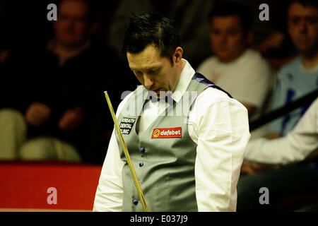 Sheffield, Royaume-Uni. Apr 30, 2014. Dominic Dale perdu à Barry Hawkins dans les 8 derniers du Championnat du monde de snooker 2014 par un 13-12, à l'théâtre Crucible, Sheffield, Yorkshire, Angleterre. Credit : Action Plus Sport/Alamy Live News Banque D'Images
