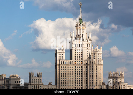 Remblai Kotelnicheskaya bâtiment (l'un des sept Sœurs), Moscou, Russie Banque D'Images