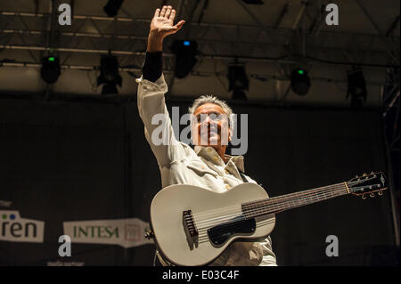 Turin, Italie. Apr 30, 2014. Torino Jazz Festival Concert de Caetano Veloso Crédit : Realy Easy Star/Alamy Live News Banque D'Images