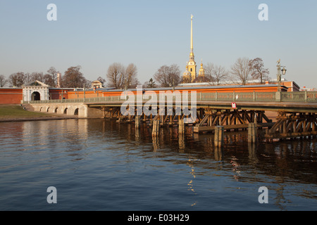 L'Ioannovsky pont dans la forteresse Pierre et Paul, Saint-Pétersbourg, Russie. Banque D'Images