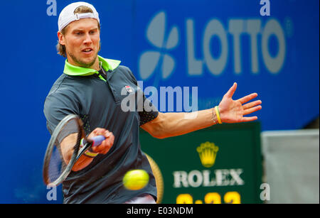 Munich, Allemagne. 01 mai, 2014. Andreas Seppi l'Italie renvoie la balle pendant la série de seize match contre l'Espagne à l'ATP Tour Ramos à Munich, Allemagne, 01 mai 2014. Photo : MARC MUELLER/dpa/Alamy Live News Banque D'Images