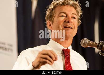 Le sénateur américain Paul Rand, Républicain du Kentucky, parle à Manchester, New Hampshire, le 12 avril 2014. Banque D'Images