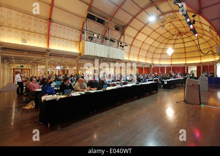 DM NUJ. Les Jardins d'hiver. Eastbourne dans le Sussex. 2014 Vue générale de la salle principale Banque D'Images