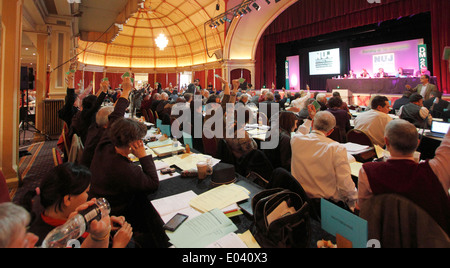 DM NUJ. Les Jardins d'hiver. Eastbourne dans le Sussex. 2014 Vue générale de la salle principale Banque D'Images