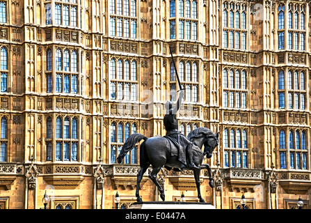 Monument de Richard Lionheart dans Westminster ; Denkmal von Richard Löwenherz vor dem Parlament dans Westminster Banque D'Images