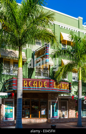 Théâtre Arcade historique sur la Première Rue au centre-ville de Fort Myers, Floride, USA Banque D'Images