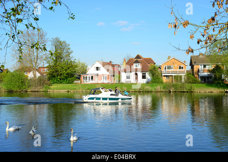 Tamise de Truss's Island, Staines-upon-Thames, Surrey, Angleterre, Royaume-Uni Banque D'Images