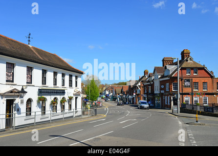 La rue, Ashtead, Surrey, Angleterre, Royaume-Uni Banque D'Images