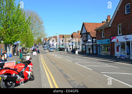 La rue, Ashtead, Surrey, Angleterre, Royaume-Uni Banque D'Images