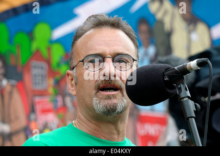 Peter Pinkney (RMT) Le président peut jour, Londres, 2014. S'exprimant lors de la manifestation à Trafalgar Square. Banque D'Images