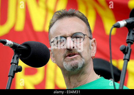 Peter Pinkney (RMT) Le président peut jour, Londres, 2014. S'exprimant lors de la manifestation à Trafalgar Square. Banque D'Images