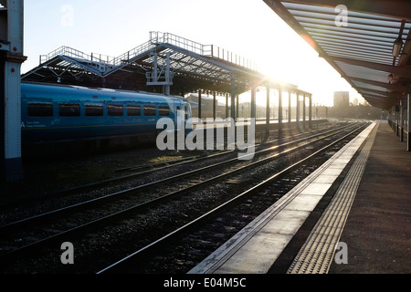 Lever tôt le matin à la gare, UK Banque D'Images