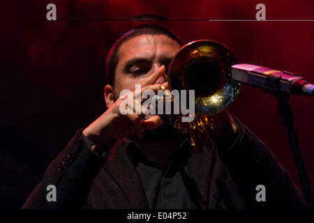 Turin, Italie. 01 mai, 2014. Ibrahim Maalouf un French-Lebanese le trompettiste et son groupe et joué en direct à la Jazz Festival de Turin 2014. Crédit : Elena Aquila / Pacific Press/Alamy Live News Banque D'Images