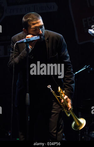 Turin, Italie. 01 mai, 2014. Ibrahim Maalouf un French-Lebanese le trompettiste et son groupe et joué en direct à la Jazz Festival de Turin 2014. Crédit : Elena Aquila / Pacific Press/Alamy Live News Banque D'Images