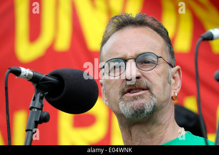 Peter Pinkney (RMT) Le président peut jour, Londres, 2014. S'exprimant lors de la manifestation à Trafalgar Square. Banque D'Images