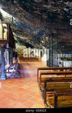 Sanctuaire de la Virgen de la Balma dans une grotte près de Zorita del Maestrargo, Castellon, Espagne Banque D'Images