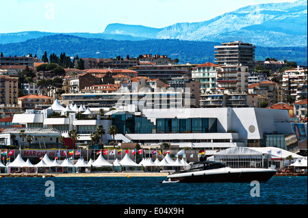 Europe, France, Alpes-Maritimes, Cannes. Palais des festivals durant le festival du film. Banque D'Images