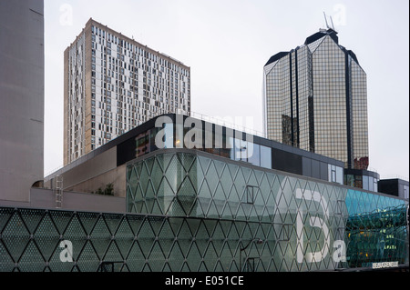 Centre commercial Beaugrenelle à Paris 15. Architecture par Valode et Pistre Banque D'Images