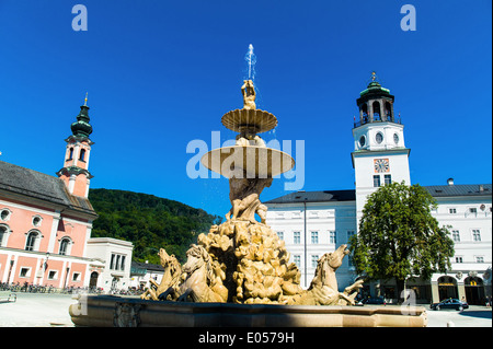 La résidence dans la ville de Salzbourg en Autriche. Residence les puits, Der Residenzplatz dans der Stadt Salzburg in oesterreich. Banque D'Images