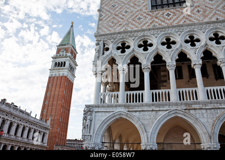 Markus célèbre Platz à Venise, Italie, Europe. Monuments de la ville, Der beruehmte Markus Platz à Venise, Italie, Europe. Wah Banque D'Images