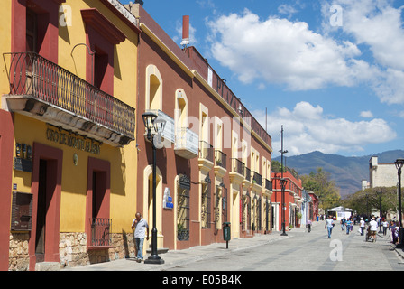 Macedonio Alcala rue piétonne, la Ville d'Oaxaca au Mexique Banque D'Images