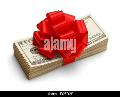 Prime de Noël Cadeau présent pile d'argent comptant cent Dollar US Factures avec arc rouge isolé sur fond blanc. Banque D'Images