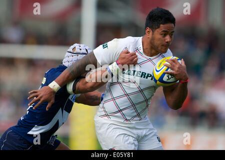 Salford, Royaume-Uni. 06Th Mai, 2014. Centre de Leicester Tigers Manu Tuilagi en action au cours de l'Aviva Premiership match de rugby entre les Sale Sharks et Leicester Tigers du stade AJ Bell. Credit : Action Plus Sport/Alamy Live News Banque D'Images