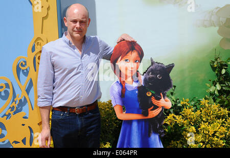 Los Angeles, Californie, USA. 3 mai, 2014. Rob Corddry participant à la Los Angeles Première de '' l'histoire d'OZ : Dorothy's'' qui a eu lieu au Regency Village Theatre à Westwood, Californie le 3 mai 2014. 2014 : Crédit D. Long/Globe Photos/ZUMAPRESS.com/Alamy Live News Banque D'Images