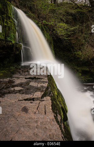 Sgwd Clun-Gwyn - Chute d'Afon Mellte, près de Ystradfellte, parc national de Brecon Beacons, le Pays de Galles Banque D'Images