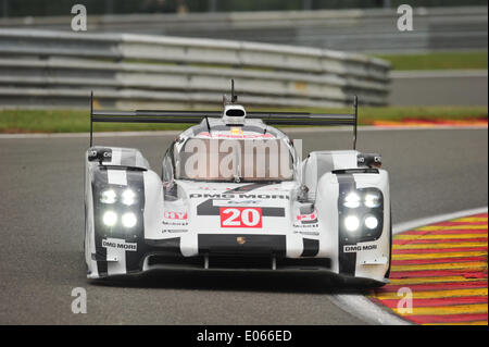 02-03.05,2014. Spa, Belgique. 6-Heures WEC endurance championship course automobile. # 20 L'équipe de Porsche (DEU) PORSCHE 919 HYBRID Timo Bernhard (DEU) Mark Webber (AUS) BRENDON HARTLEY (NZL) Banque D'Images