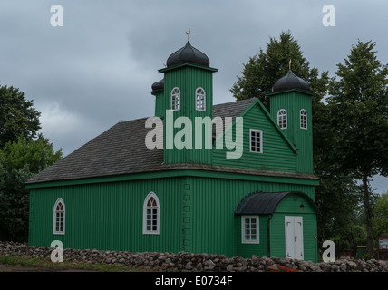 En Bois ancienne mosquée tatare, Kruszyniany, Podlasie, l'est de la Pologne Banque D'Images