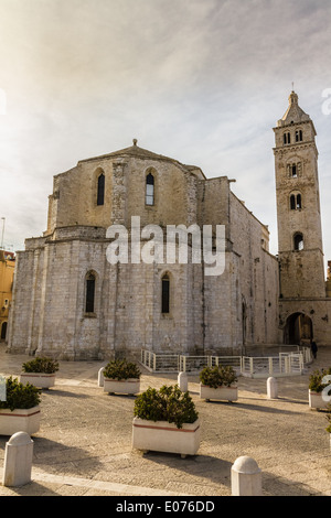 Une ancienne église située dans une ville du nom de Barletta, en Italie Banque D'Images