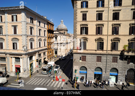 L'Italie, Rome, quartier de Monti, via Cavour et Via dei Serpenti Banque D'Images