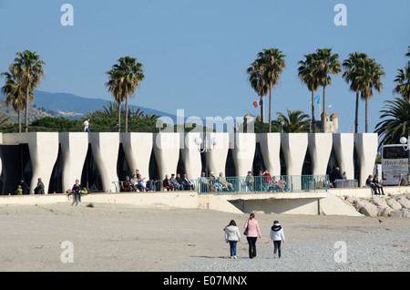 Voir à partir de la plage du Musée Jean Cocteau par Rudy Ricciotti Menton Alpes-Maritimes France Banque D'Images