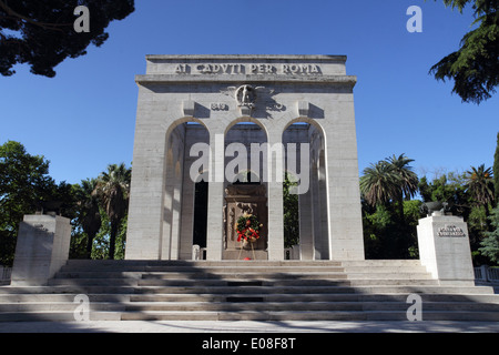 Le Mausoleo Ossario Garibaldino érigée en 1941 sur le mont Janicule à Rome, Italie Banque D'Images