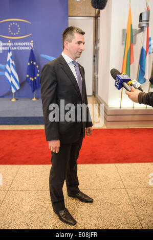 Bruxelles, Bxl, Belgique. 6 mai, 2014. Le ministre des Finances polonais Mateusz Szczurek parle à la presse après la réunion des ministres des Finances de l'Ecofin à l'administration centrale du Conseil de l'UE à Bruxelles, Belgique le 06.05.2014 par Wiktor Dabkowski : Wiktor Dabkowski Crédit/ZUMAPRESS.com/Alamy Live News Banque D'Images