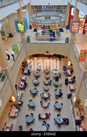 Vue de la cour d'aliments à la Queens Mall à Elmhurst, Queens, New York Banque D'Images