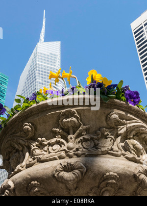 Bryant Park au printemps, NYC, USA Banque D'Images