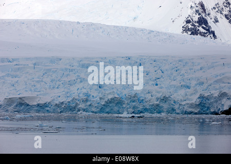 Dans la baie du glacier deloncle partie de l'Antarctique Canal Lemaire Banque D'Images