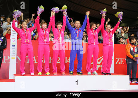 1ère Gymnase de Yoyogi, Tokyo, Japon. 5 mai, 2014. Groupe China Team (CHN), 5 mai 2014 - Tennis de Table : 2014 World Team Tennis de Table Woen cérémonie de la victoire de championnat du 1er au gymnase de Yoyogi, Tokyo, Japon. © Yohei Osada/AFLO SPORT/Alamy Live News Banque D'Images